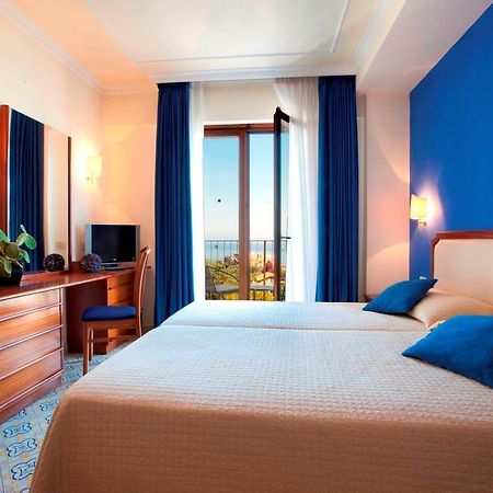 Hotel Tirrenia Sorrento Ngoại thất bức ảnh
