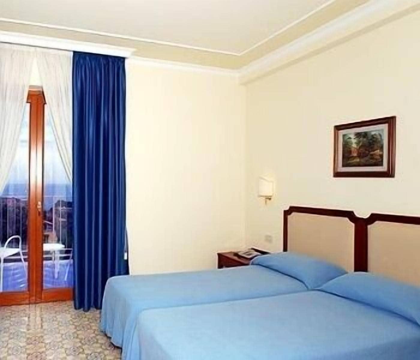 Hotel Tirrenia Sorrento Ngoại thất bức ảnh