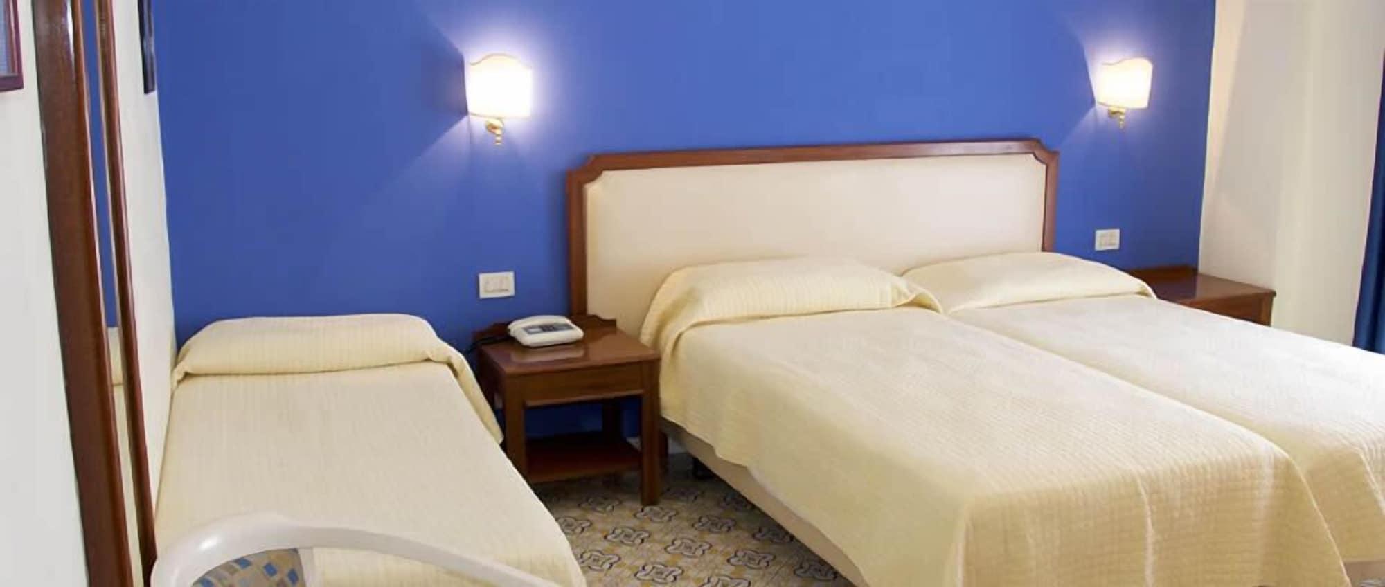 Hotel Tirrenia Sorrento Ngoại thất bức ảnh
