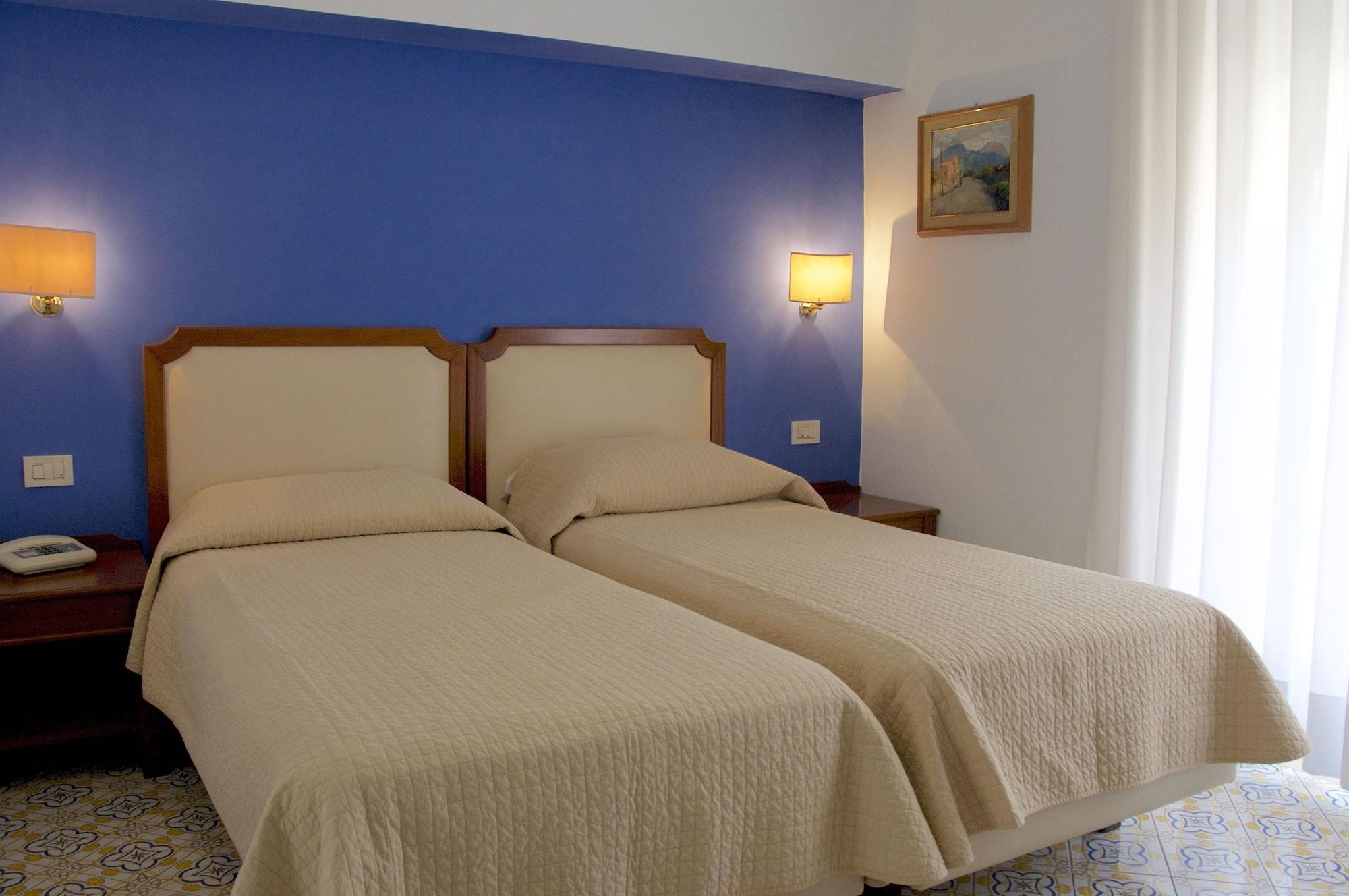Hotel Tirrenia Sorrento Ngoại thất bức ảnh