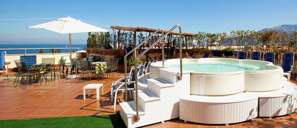 Hotel Tirrenia Sorrento Ngoại thất bức ảnh