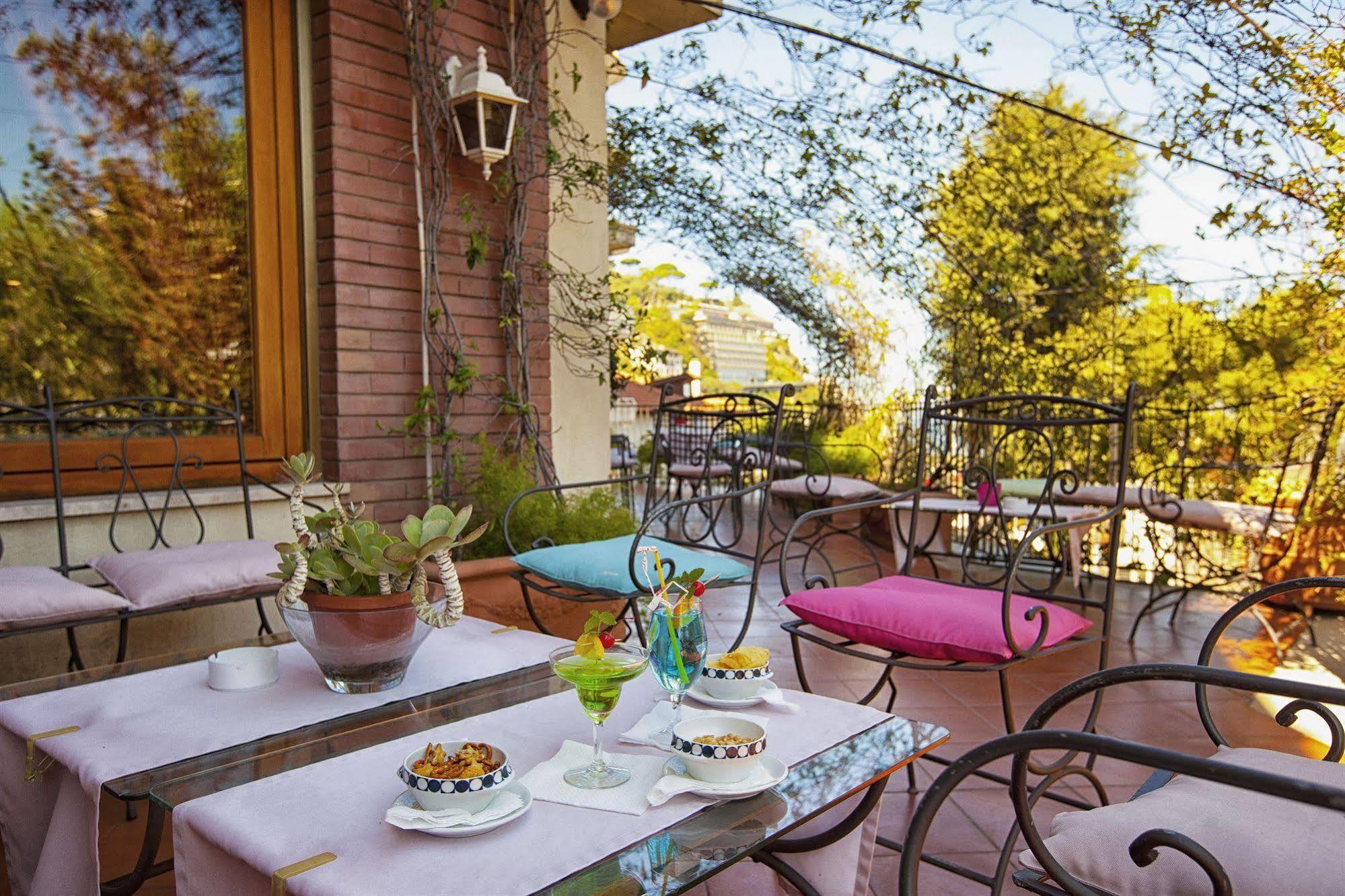 Hotel Tirrenia Sorrento Ngoại thất bức ảnh