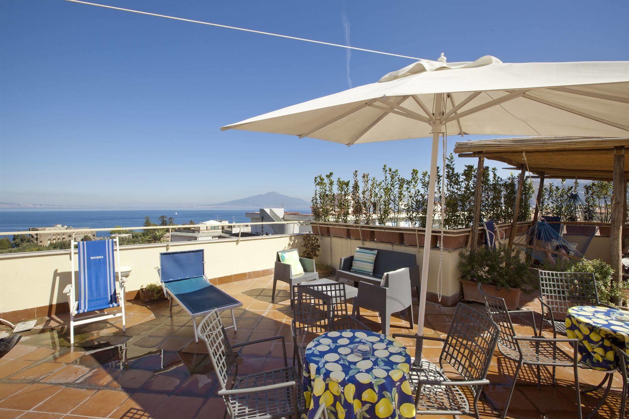 Hotel Tirrenia Sorrento Ngoại thất bức ảnh