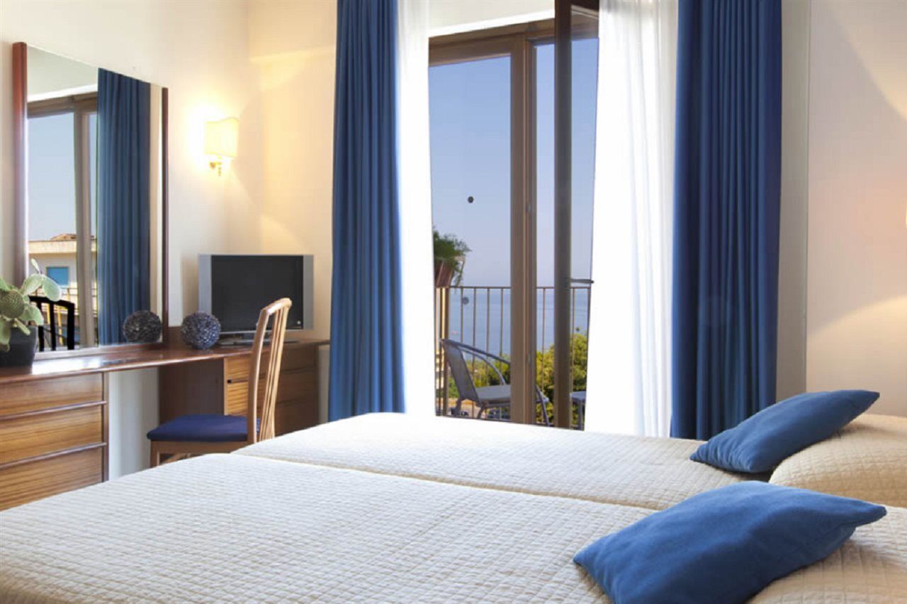 Hotel Tirrenia Sorrento Ngoại thất bức ảnh